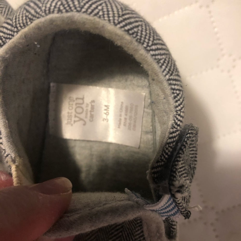GUC Carter’s 3-6 mo crib shoe set - Picture 3 of 5